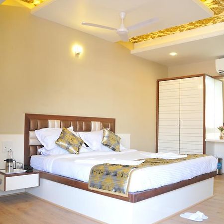 Hotel Prabhu Residency Pandharpur Eksteriør bilde