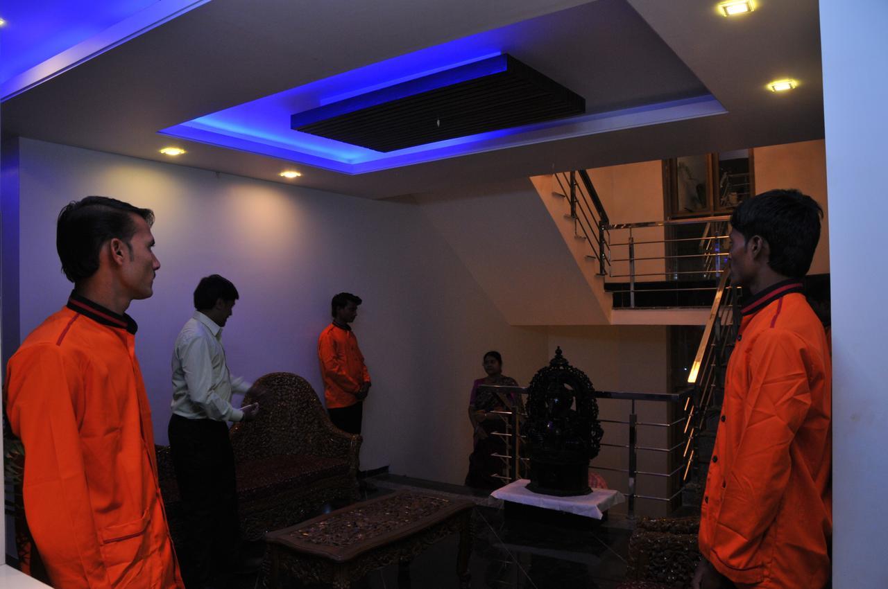 Hotel Prabhu Residency Pandharpur Eksteriør bilde